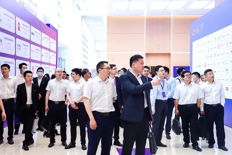 楊市長、方書記親臨亨通展位 | 2021首屆蘇州超級產(chǎn)地節(jié)(圖5)